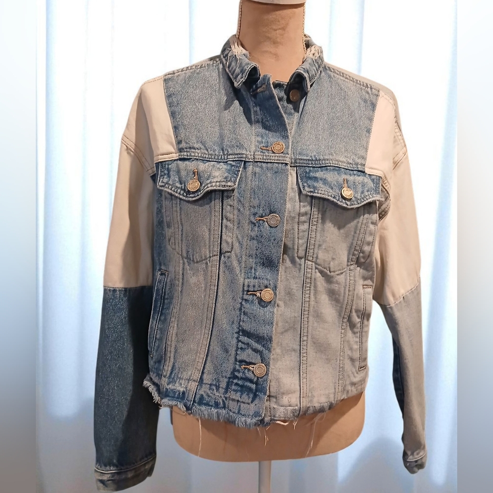 Vervet Distressed Oversized Cropped Blue White Colorblock Denim Jacket Med Retro